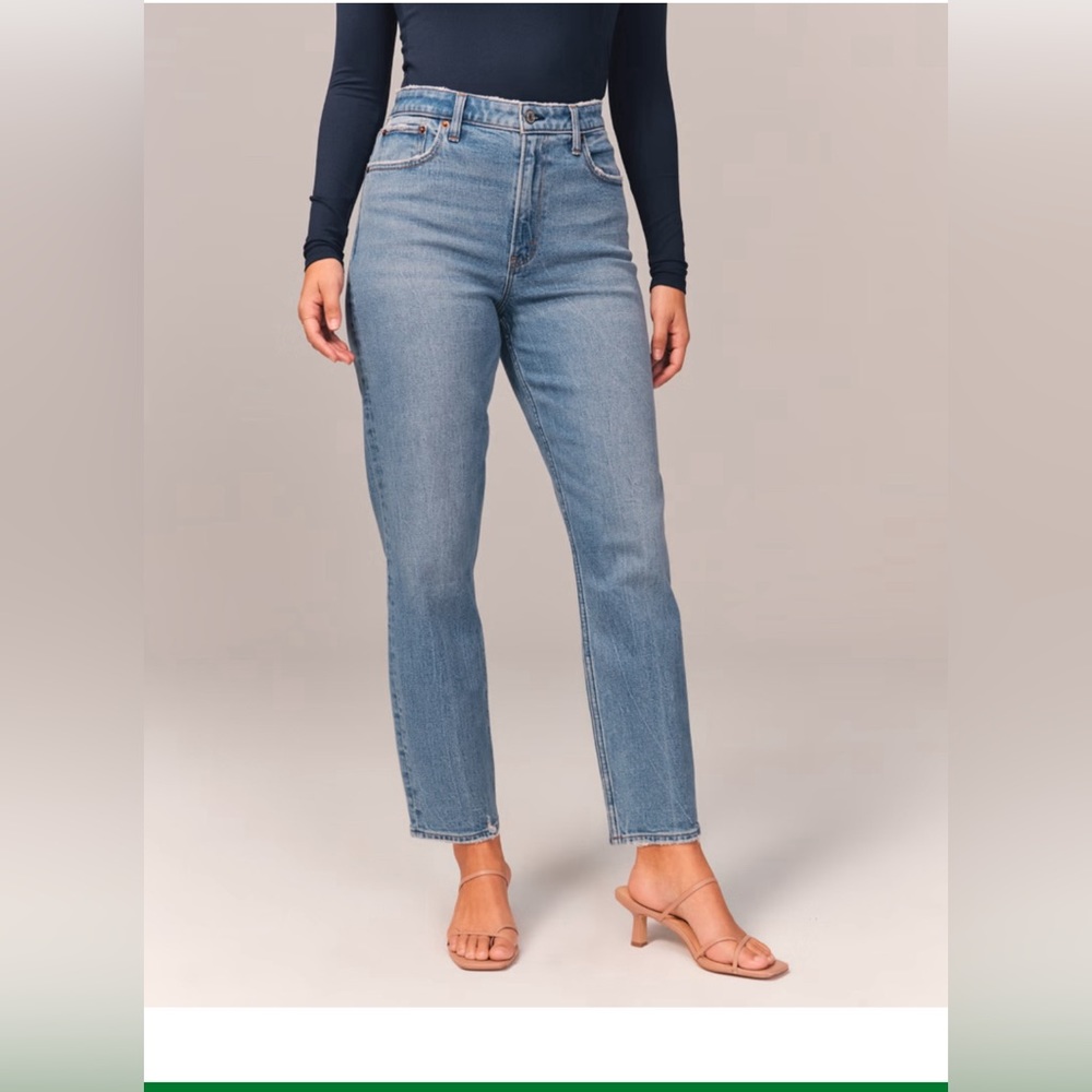 NWOT Abercrombie and fitch curve love mom jean